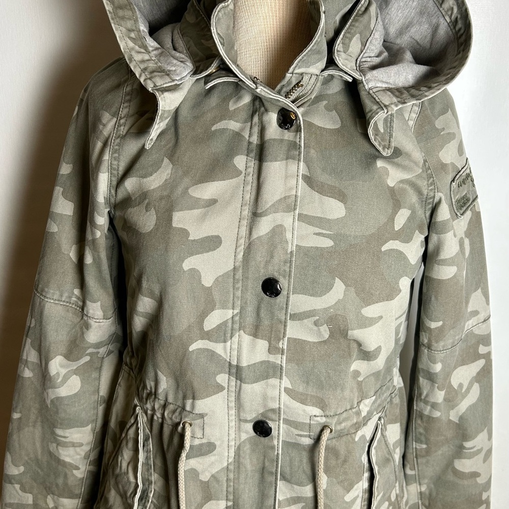 Triple Five Soul Olive Camo  Jacket Size XS